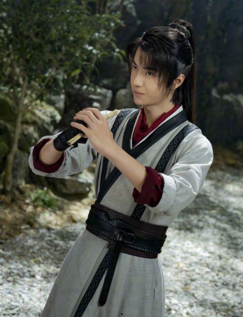 是谁爆料的王一博啊视频,幕后爆料者身份引热议