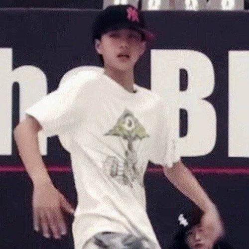 吃瓜娱乐爆料王一博事件,吃瓜群众热议，真相究竟如何？